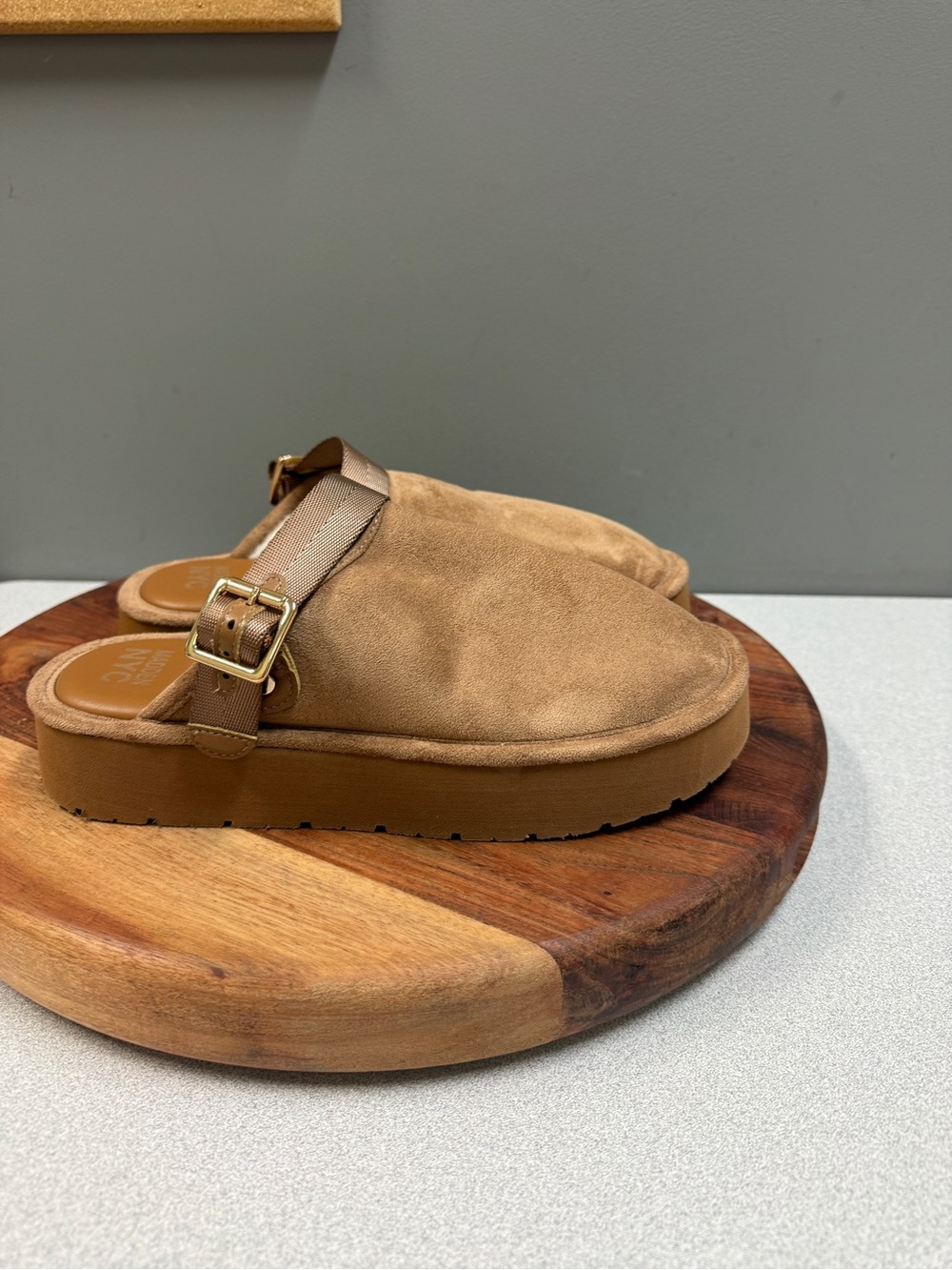 Madden NYC Tan Faux Suede Platform Clogs Buckle Women’s Size 5